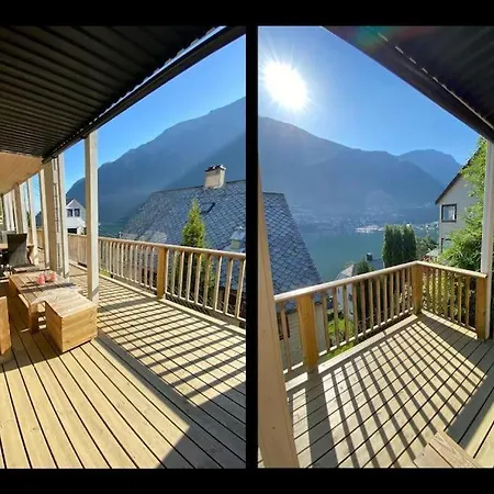 Σπίτι διακοπών Trolltunga Fjordview House, Odda
