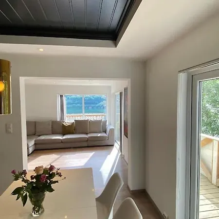 Σπίτι διακοπών Trolltunga Fjordview House, *