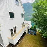 Prázdninový dům Trolltunga Fjordview House, Odda